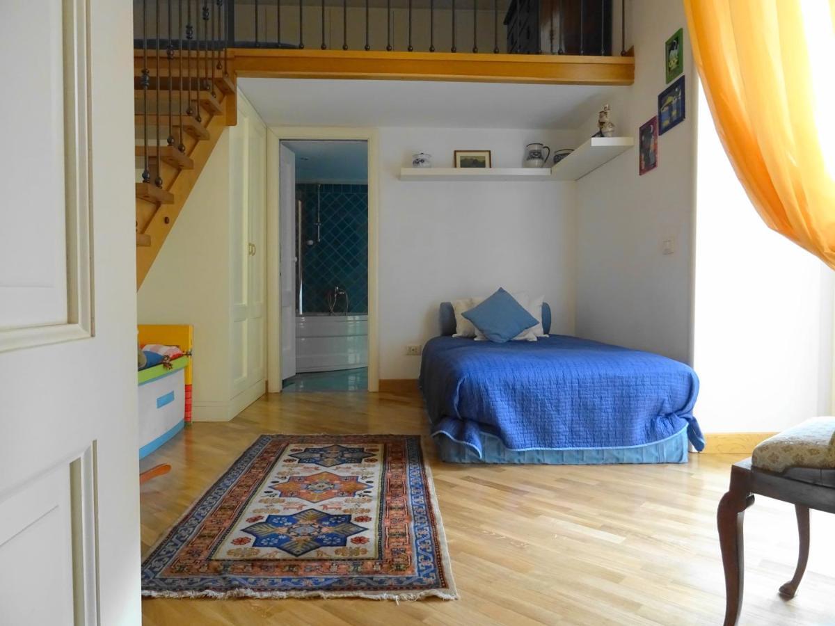 Mezzocannone Holiday House Napoli Eksteriør bilde